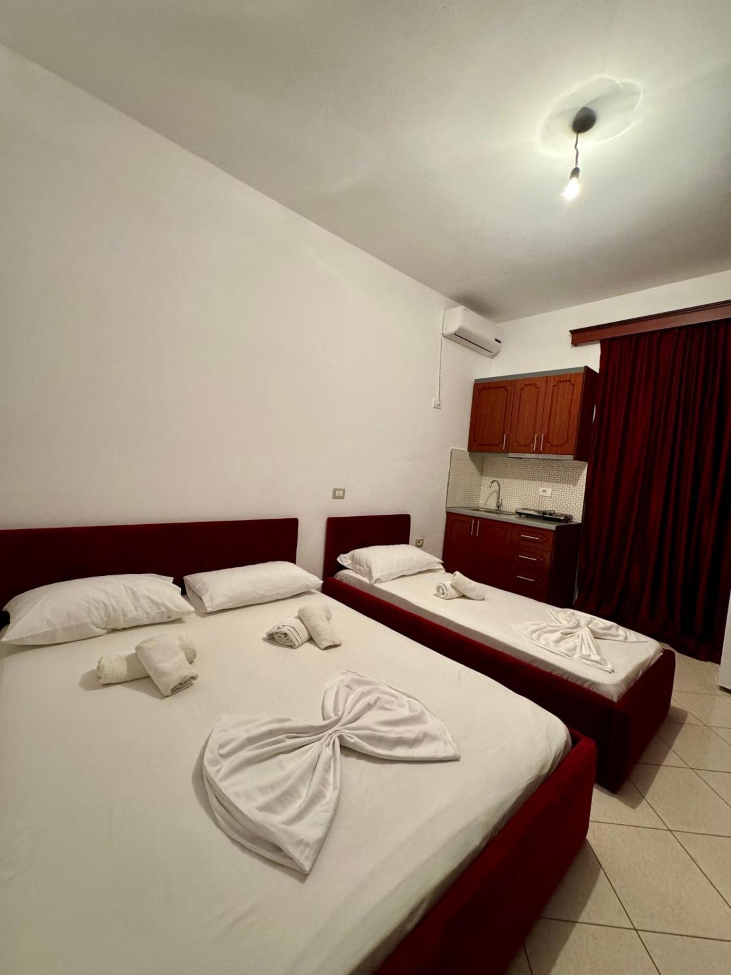 Melita Apartments Ksamil Buitenkant foto